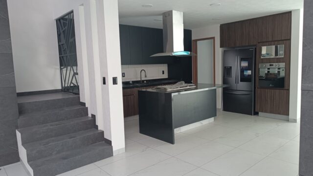COCINA-Y-ESCALERAS-2